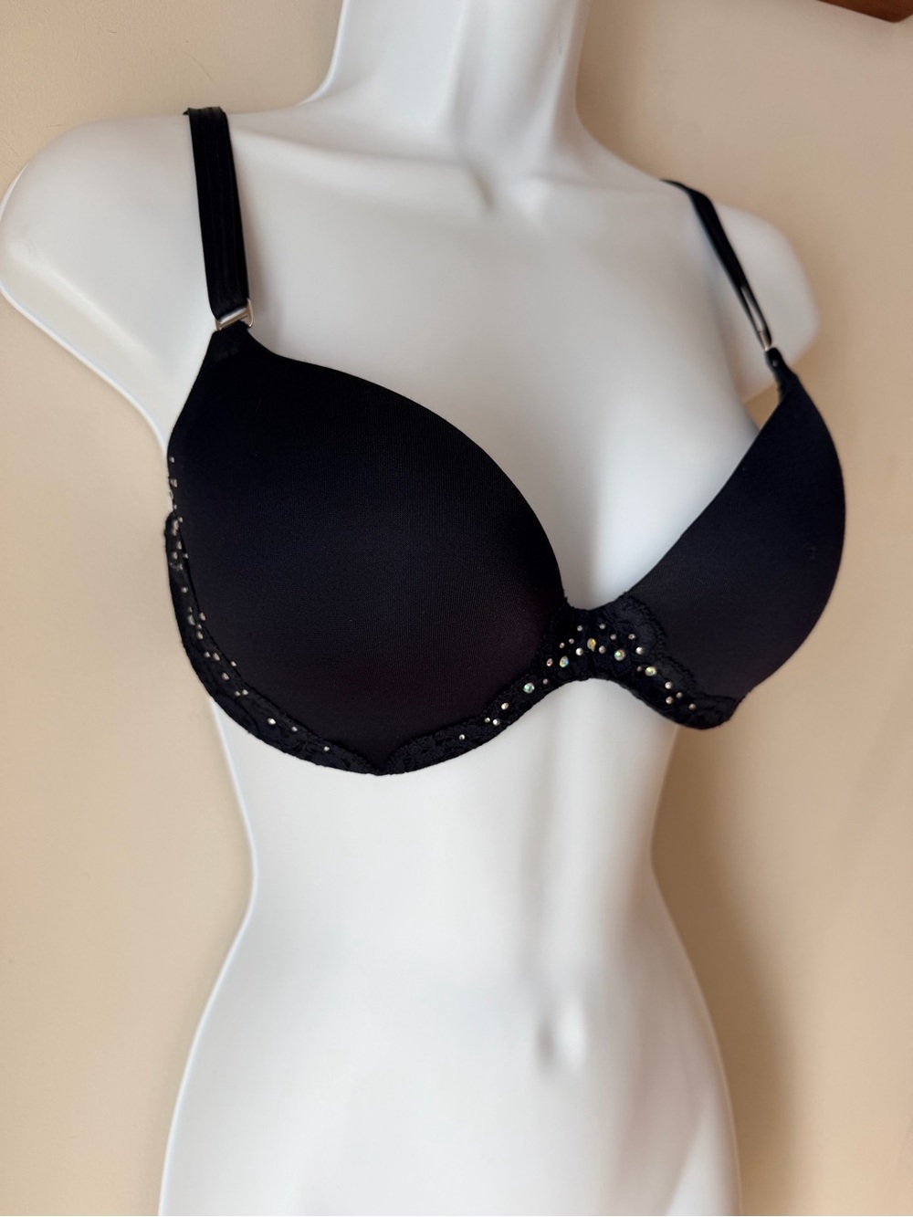 La Senza Body Kiss Black Rhinestone Lace Push-Up Bra 32DD Y2K